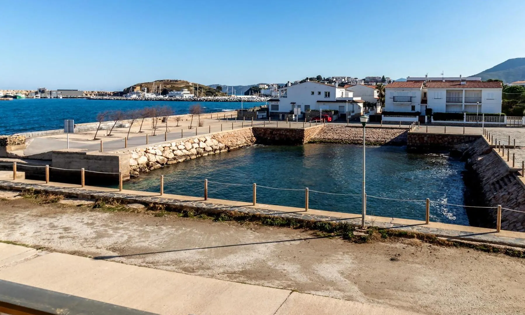 Apartment Sant Carles 21 Apartamento Con Vistas Al Mar Llanca Spain